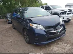5TDJZ3DC6JS195665 2018 TOYOTA SIENNA