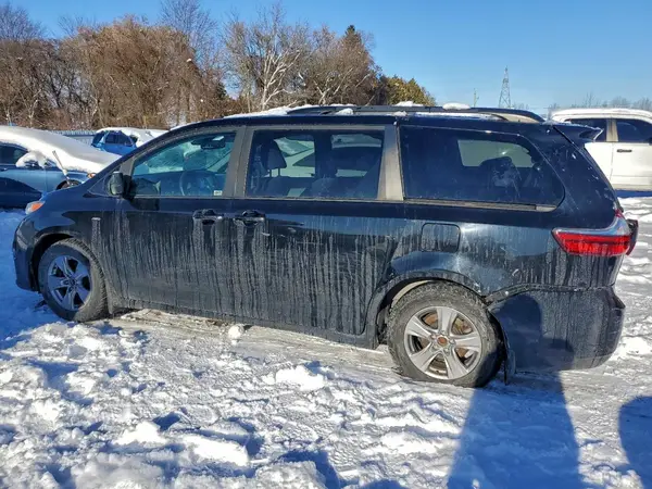 5TDJZ3DC6LS235147 2020 TOYOTA SIENNA - Image 2
