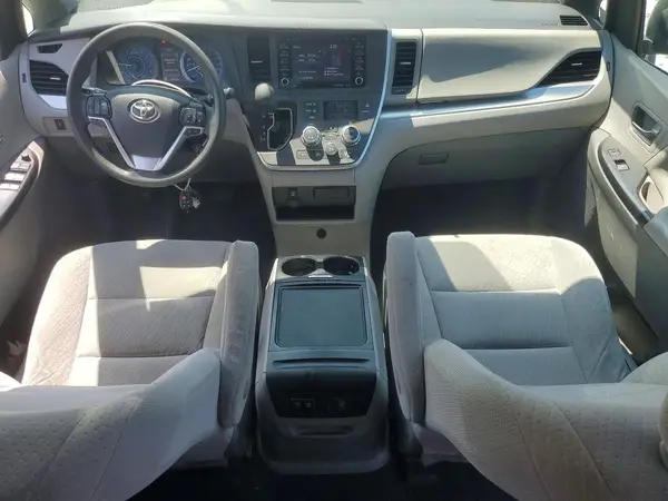 5TDJZ3DC6LS238520 2020 TOYOTA SIENNA - Image 8