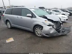 5TDJZ3DC7HS147828 2017 TOYOTA SIENNA