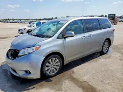5TDJZ3DC7HS155069 2017 TOYOTA SIENNA