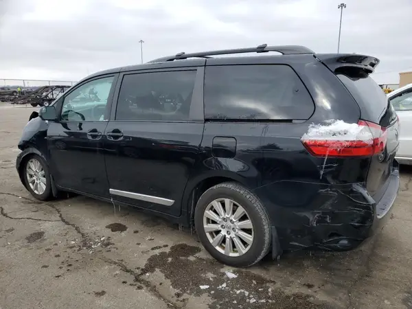 5TDJZ3DC7HS185821 2017 TOYOTA SIENNA - Image 2