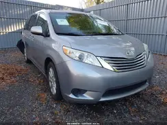 5TDJZ3DC8HS167277 2017 TOYOTA SIENNA