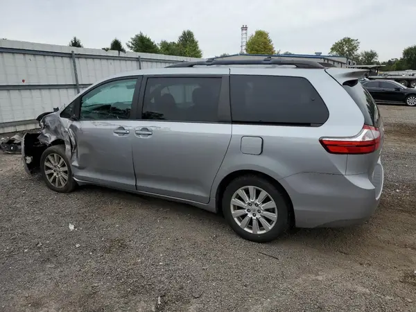 5TDJZ3DC8HS168638 2017 TOYOTA SIENNA - Image 2