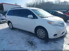 5TDJZ3DC8HS179462 2017 TOYOTA SIENNA