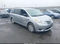 5TDJZ3DC8HS182085 2017 TOYOTA SIENNA