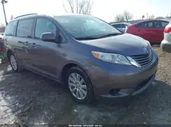 5TDJZ3DC8HS186301 2017 TOYOTA SIENNA