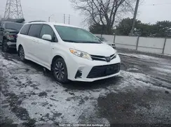 5TDJZ3DC8JS207007 2018 TOYOTA SIENNA
