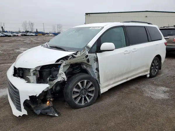 5TDJZ3DC8KS218039 2019 TOYOTA SIENNA - Image 1