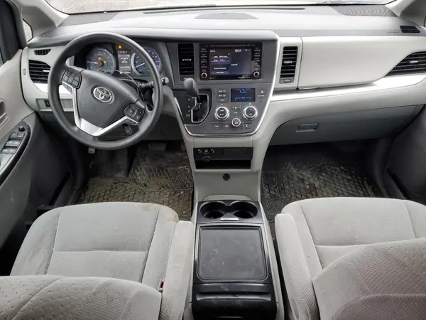 5TDJZ3DC8KS218039 2019 TOYOTA SIENNA - Image 8