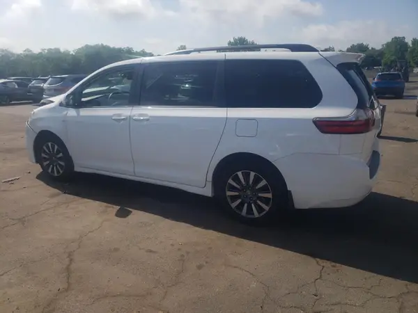 5TDJZ3DC8LS244917 2020 TOYOTA SIENNA - Image 2