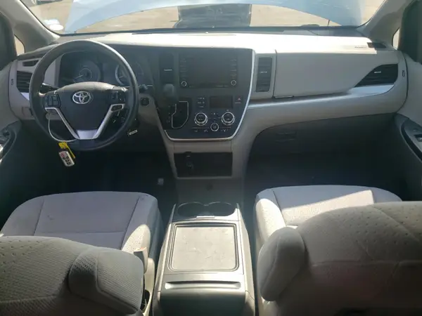 5TDJZ3DC8LS244917 2020 TOYOTA SIENNA - Image 8