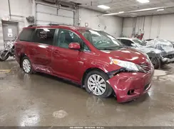 5TDJZ3DC9HS159964 2017 TOYOTA SIENNA