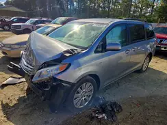5TDJZ3DC9HS176909 2017 TOYOTA SIENNA
