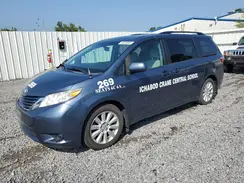 5TDJZ3DC9HS180233 2017 TOYOTA SIENNA