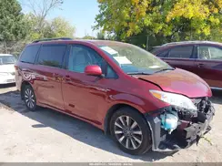 5TDJZ3DC9JS202902 2018 TOYOTA SIENNA