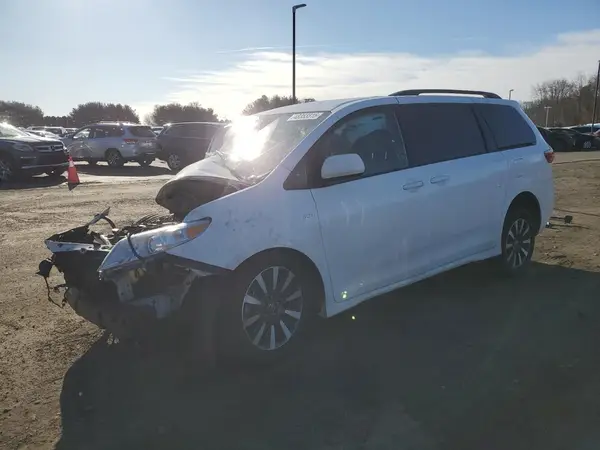 5TDJZ3DC9KS220186 2019 TOYOTA SIENNA - Image 1