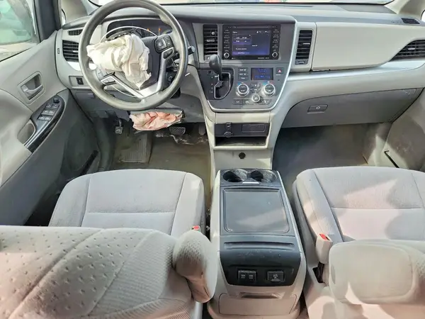 5TDJZ3DC9LS241041 2020 TOYOTA SIENNA - Image 8