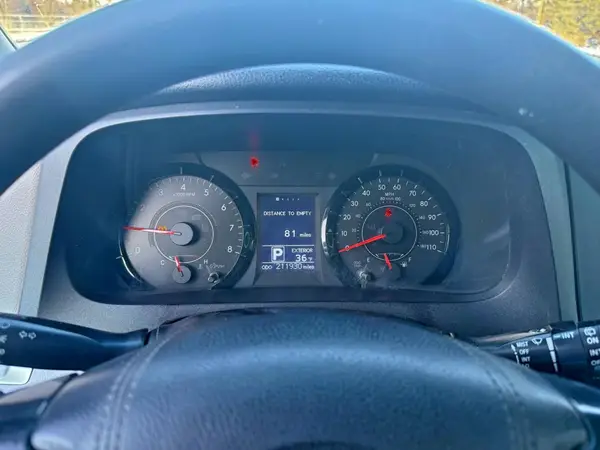 5TDJZ3DCXHS187983 2017 TOYOTA SIENNA - Image 8