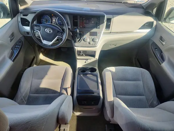 5TDJZ3DCXJS189920 2018 TOYOTA SIENNA - Image 8