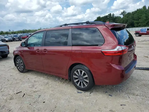 5TDJZ3DCXJS203105 2018 TOYOTA SIENNA - Image 2