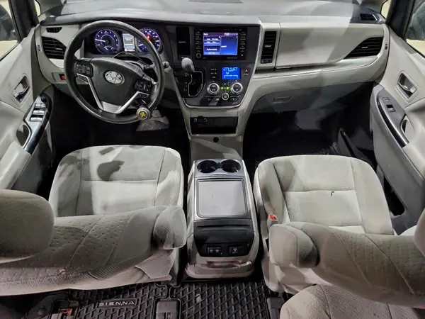 5TDJZ3DCXKS222254 2019 TOYOTA SIENNA - Image 8