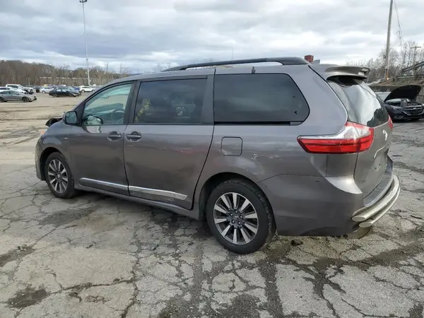 5TDJZ3DCXLS231778 2020 TOYOTA SIENNA - Image 2