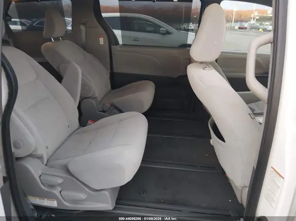 5TDJZ3DCXLS251755 2020 TOYOTA SIENNA - Image 8