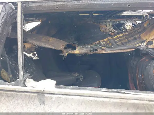 5TDJZRAH1MS047902 2021 TOYOTA HIGHLANDER - Image 8