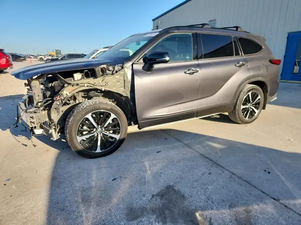 5TDJZRAH4NS108547 2022 TOYOTA HIGHLANDER - Image 1