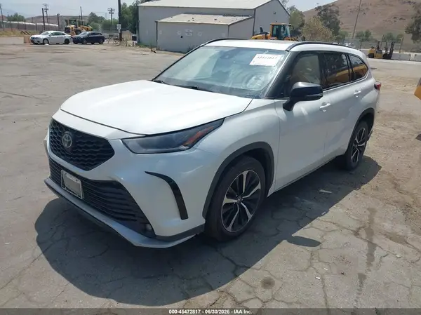 5TDJZRAH6MS039164 2021 TOYOTA HIGHLANDER - Image 2