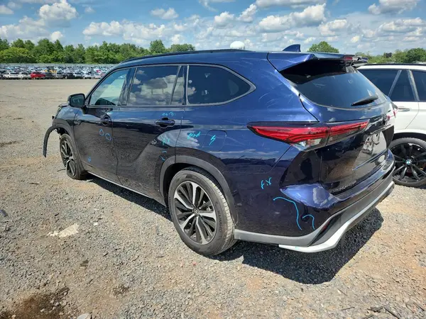 5TDJZRAH6MS082273 2021 TOYOTA HIGHLANDER - Image 2