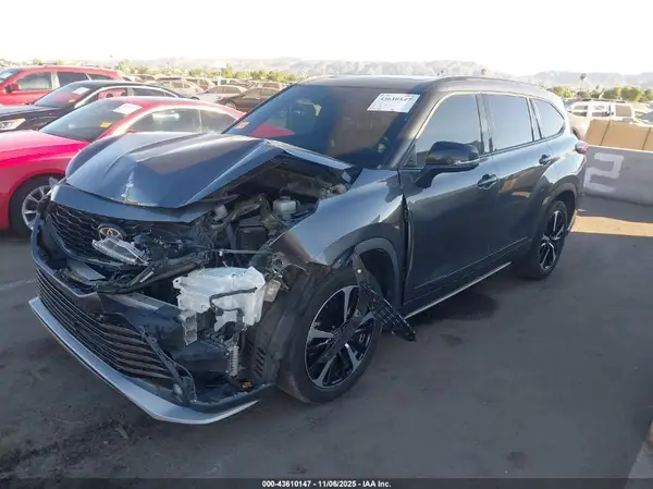 5TDJZRAH6MS083116 2021 TOYOTA HIGHLANDER - Image 2