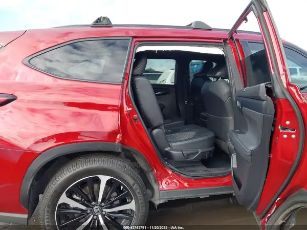 5TDJZRAH7NS126959 2022 TOYOTA HIGHLANDER - Image 8