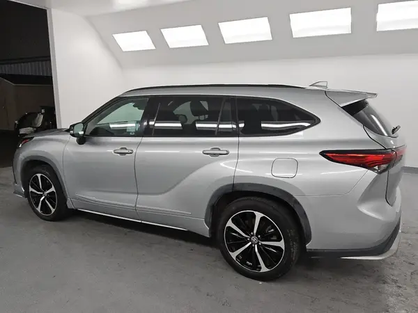 5TDJZRAH8MS039389 2021 TOYOTA HIGHLANDER - Image 2