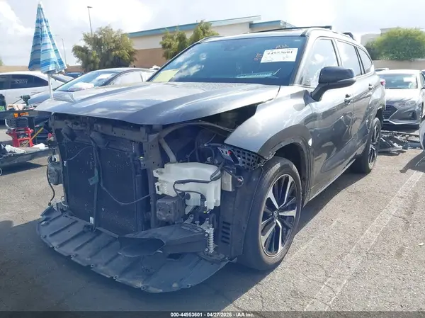 5TDJZRAHXMS033299 2021 TOYOTA HIGHLANDER - Image 2