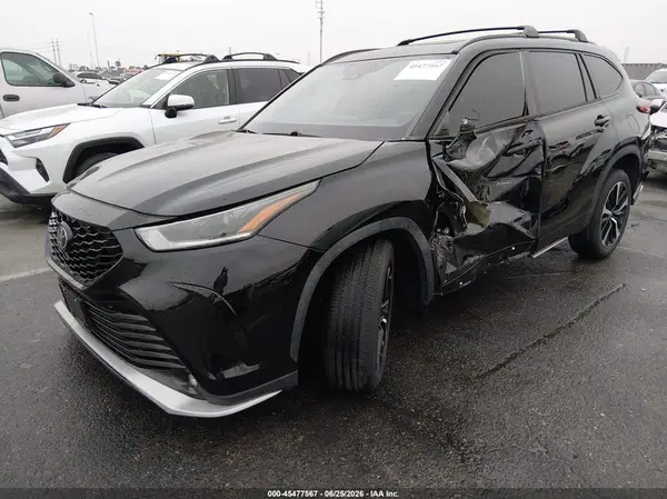 5TDJZRAHXMS057649 2021 TOYOTA HIGHLANDER - Image 2
