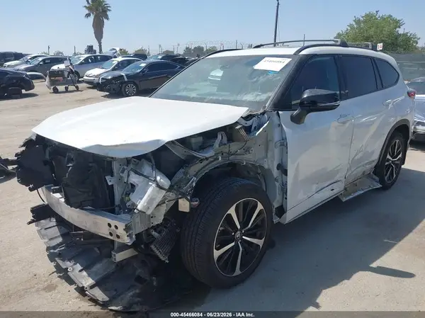 5TDJZRAHXNS117110 2022 TOYOTA HIGHLANDER - Image 2