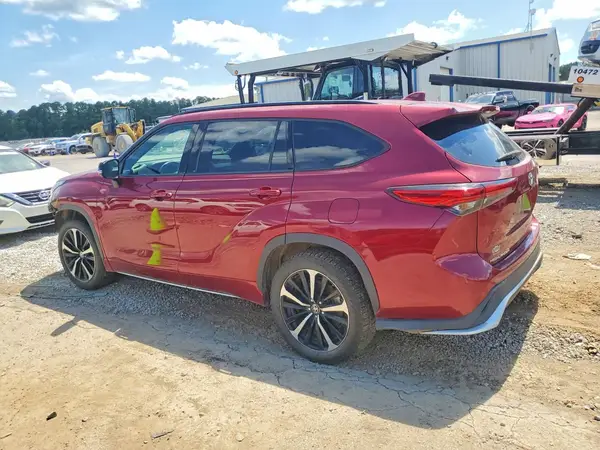 5TDJZRBH0MS067654 2021 TOYOTA HIGHLANDER - Image 2