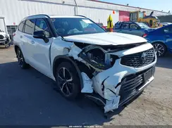 5TDJZRBH0MS121101 2021 TOYOTA HIGHLANDER