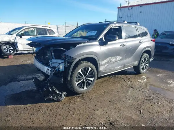 5TDJZRBH1MS090893 2021 TOYOTA HIGHLANDER - Image 2