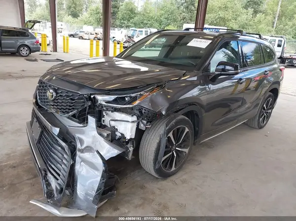 5TDJZRBH1MS150915 2021 TOYOTA HIGHLANDER - Image 2