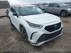 5TDJZRBH2MS058826 2021 TOYOTA HIGHLANDER