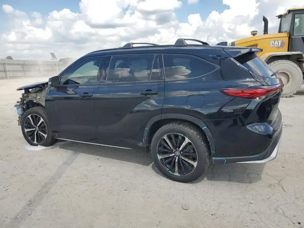 5TDJZRBH2MS094516 2021 TOYOTA HIGHLANDER - Image 2