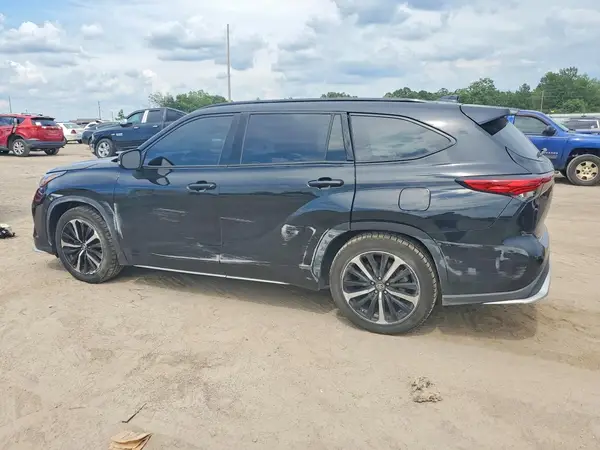 5TDJZRBH2NS204644 2022 TOYOTA HIGHLANDER - Image 2