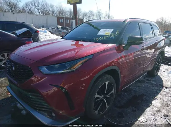 5TDJZRBH3MS074890 2021 TOYOTA HIGHLANDER - Image 2