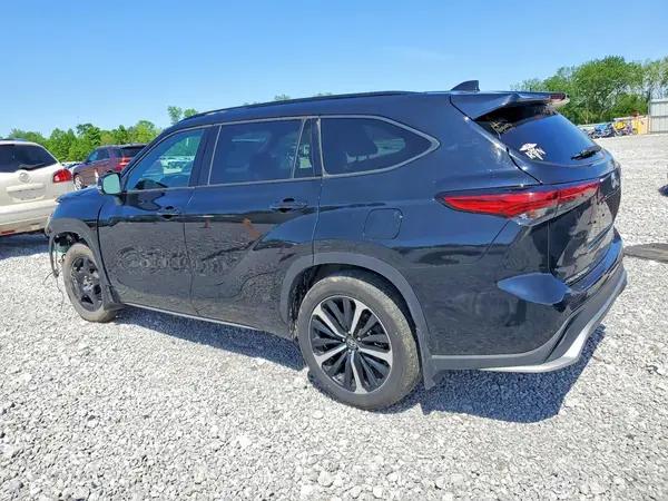 5TDJZRBH3MS145070 2021 TOYOTA HIGHLANDER - Image 2