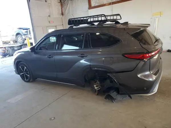 5TDJZRBH3MS151564 2021 TOYOTA HIGHLANDER - Image 2