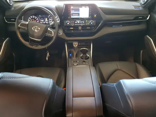 5TDJZRBH3MS151564 2021 TOYOTA HIGHLANDER - Image 8