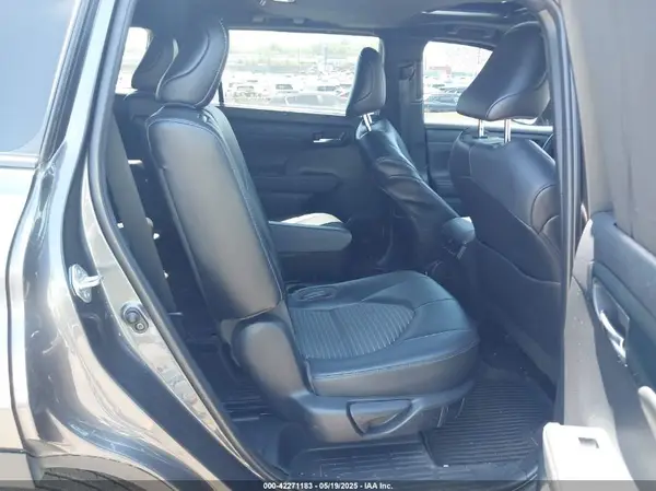 5TDJZRBH3NS169290 2022 TOYOTA HIGHLANDER - Image 8